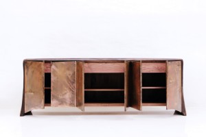 <a href="https://www.galeriegosserez.com/artistes/loellmann-valentin.html">Valentin Loellmann </a> - Copper - Sideboard